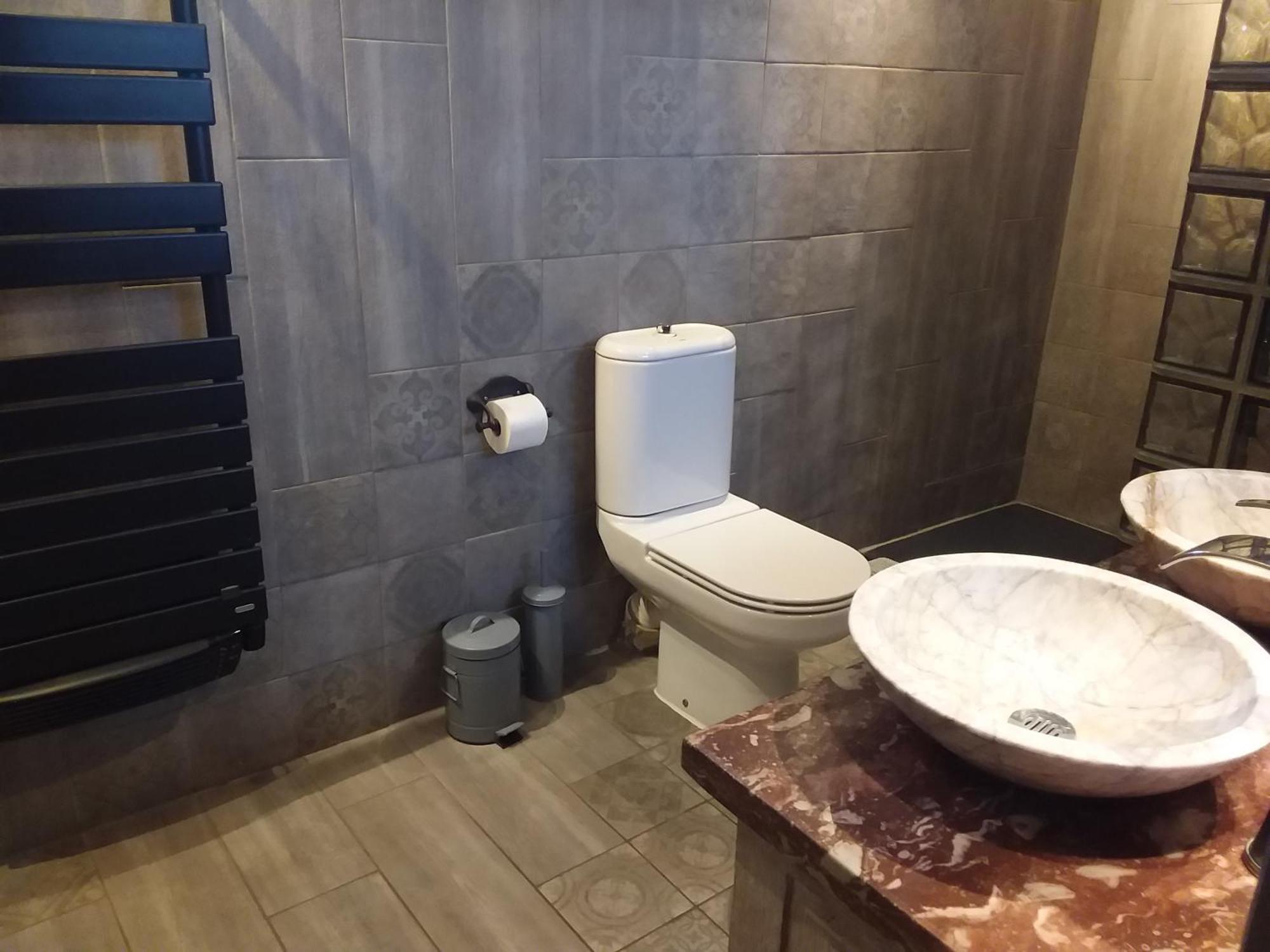 Chambre Pour 2 Personnes Avec Salle De Bain Privee Tourves エクステリア 写真