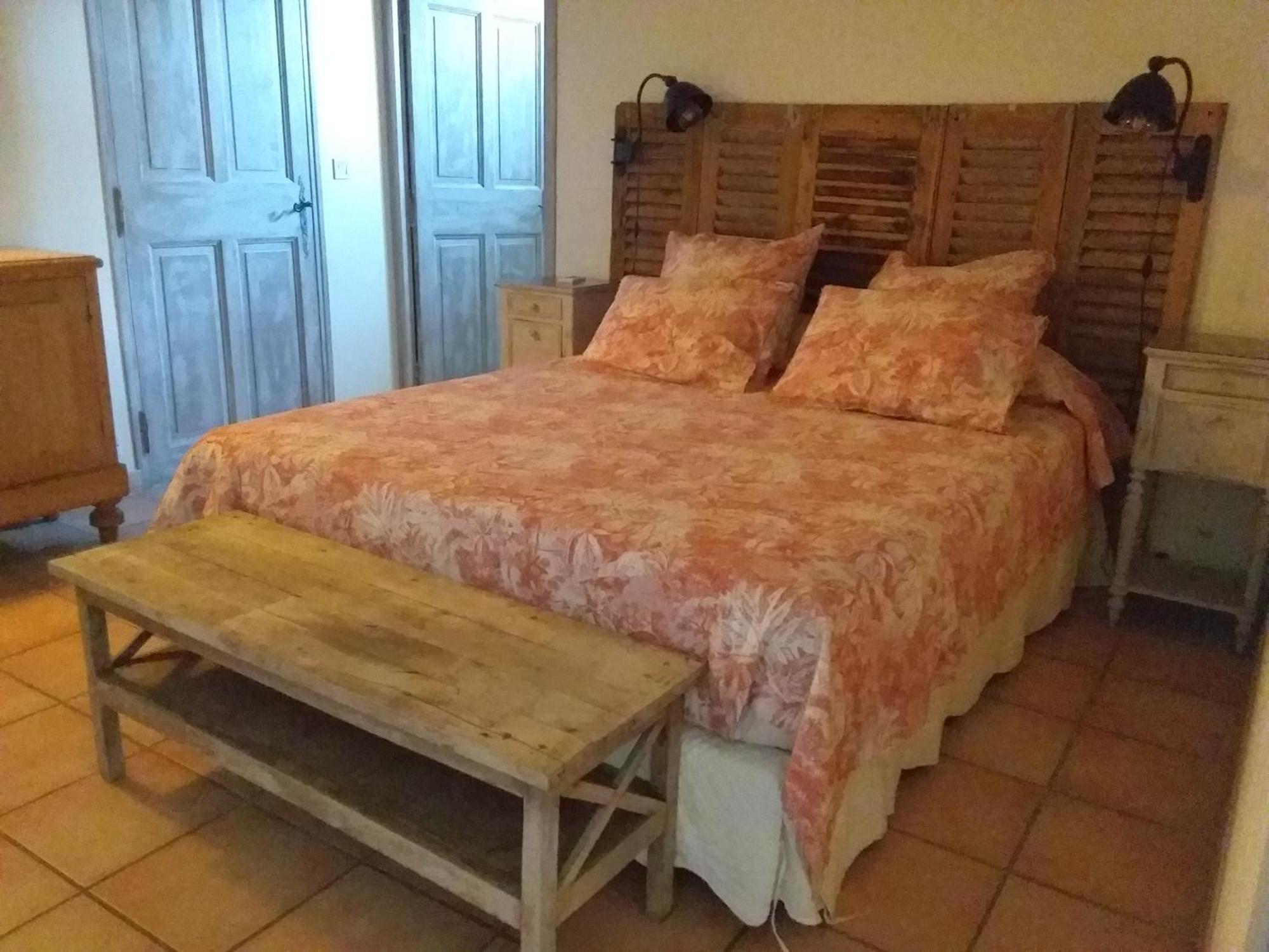 Chambre Pour 2 Personnes Avec Salle De Bain Privee Tourves エクステリア 写真